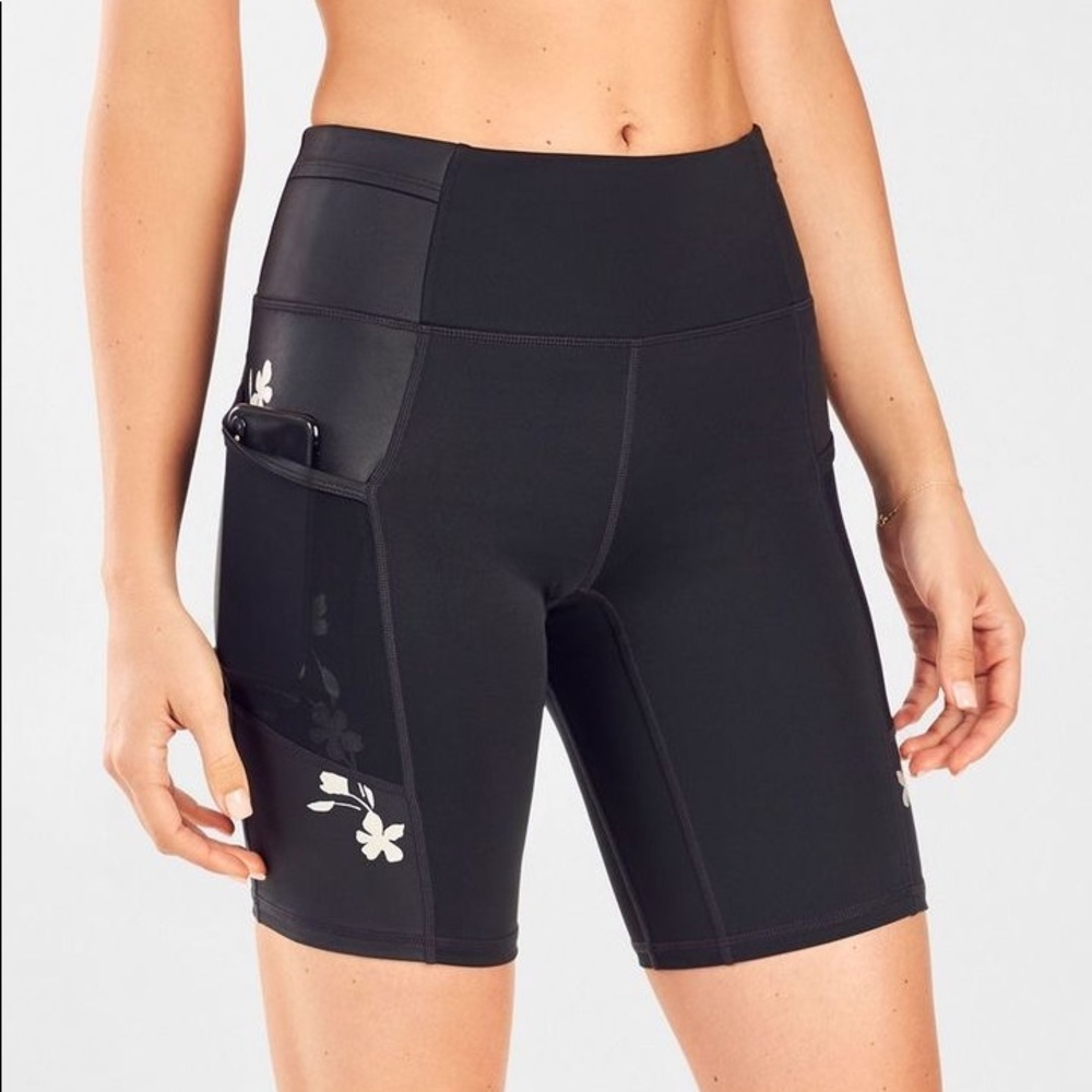 Fabletics High Waisted Mesh Ultra Cool Short NWOT